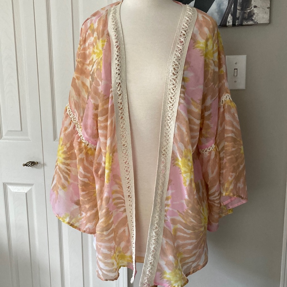 Lightweight Pink Floral Open-Front Kimono Jacket